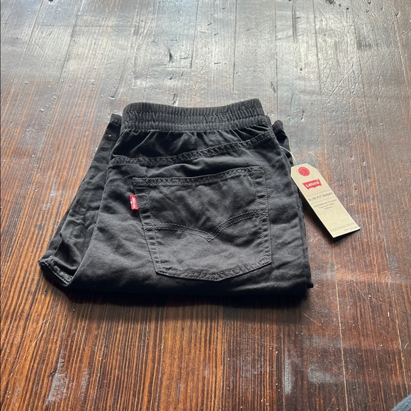 NWT Levi’s Slim Fit Shorts Kids XL - Picture 1 of 4